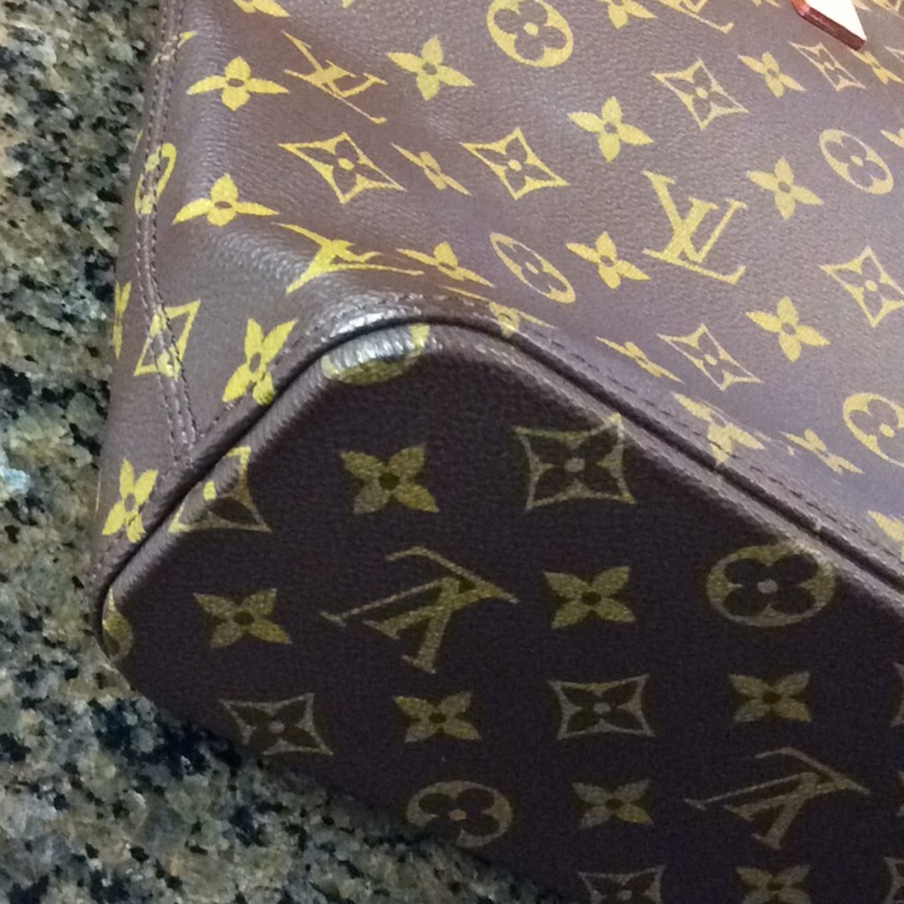 Authentic Pristine Louis Vuitton - Picture 6 of 8